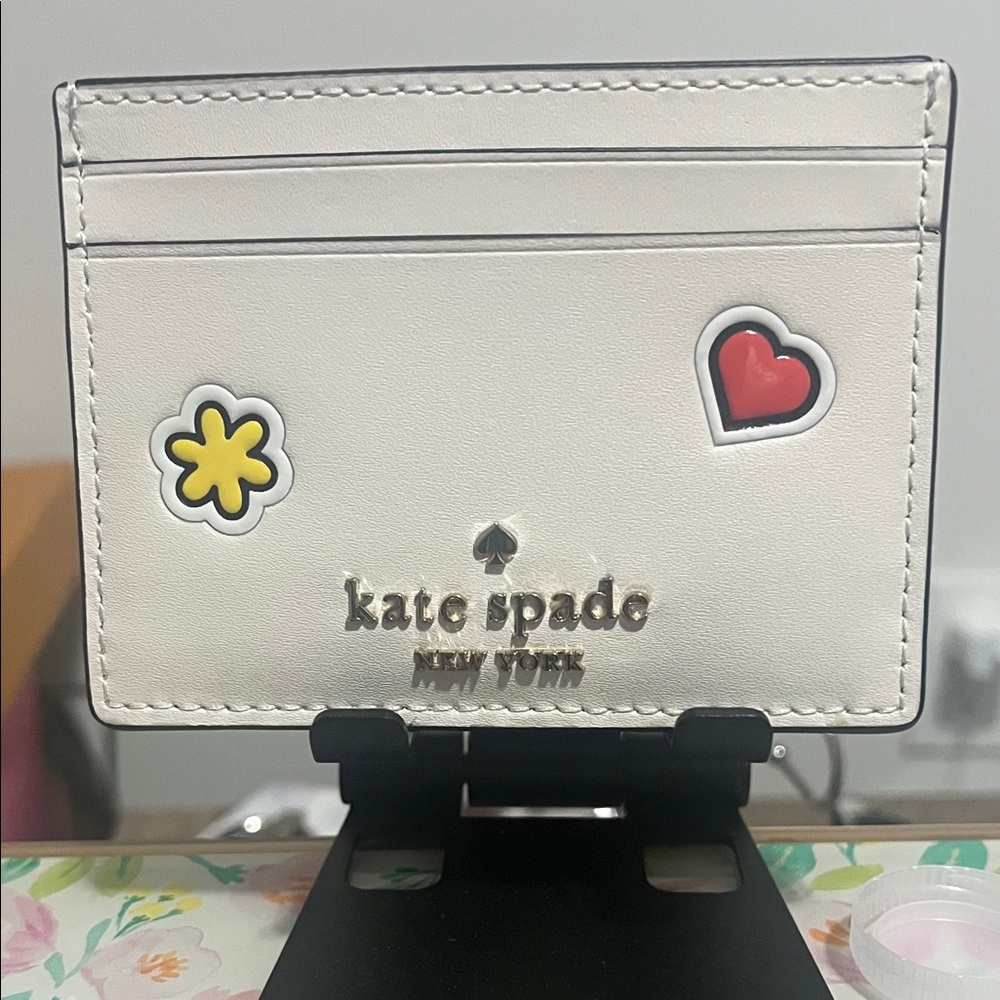 Kate Spade  x Hello Kitty Cream Card Holder with Red Heart and Yellow Flower